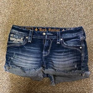 Size 27 jean shorts rock revivals